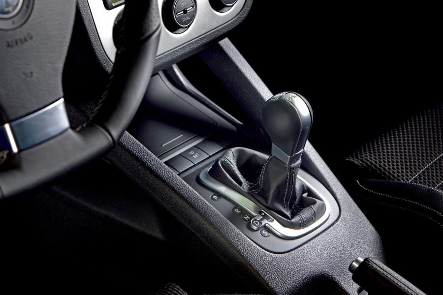  Volkswagen Scirocco 2008 года  (фото 4 из 143)